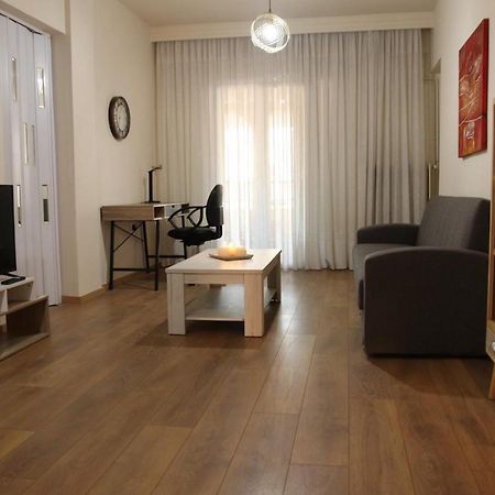 Nikis Apartment Lárisa Eksteriør bilde