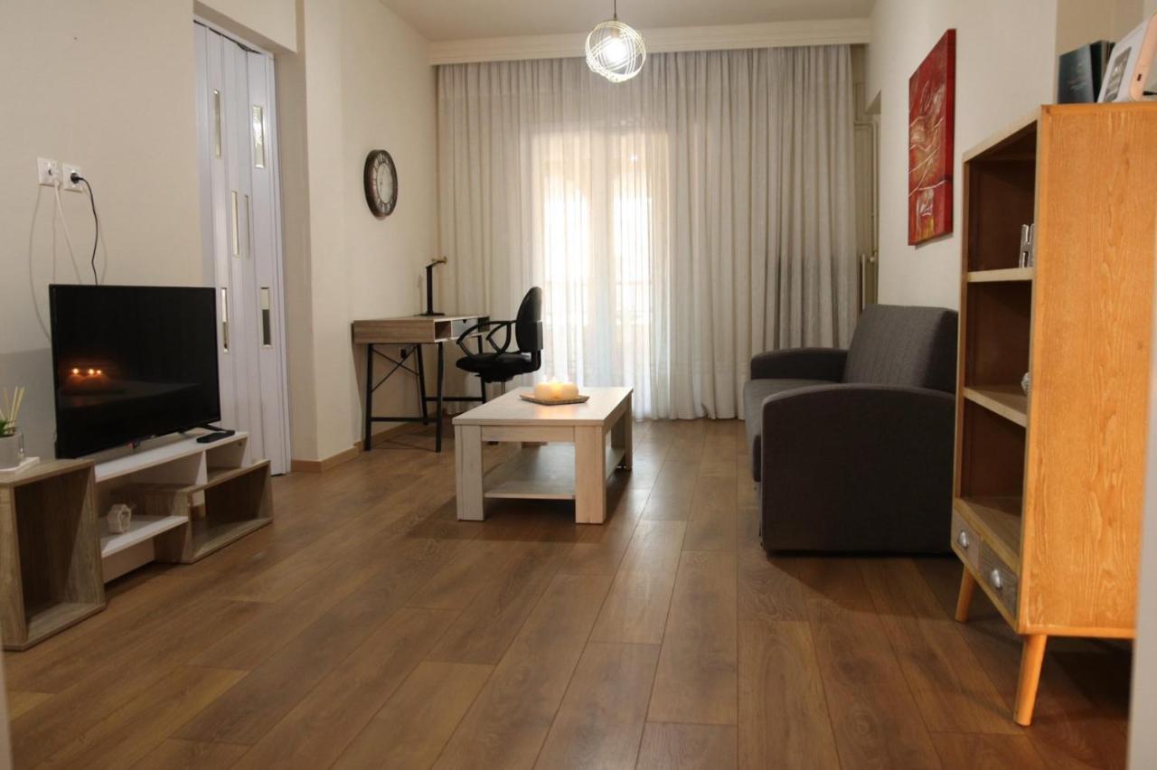 Nikis Apartment Lárisa Eksteriør bilde